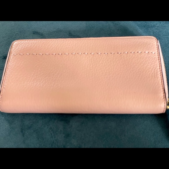 Tory Burch McGraw Continental Wallet in Pink Leather - Picture 2 of 8